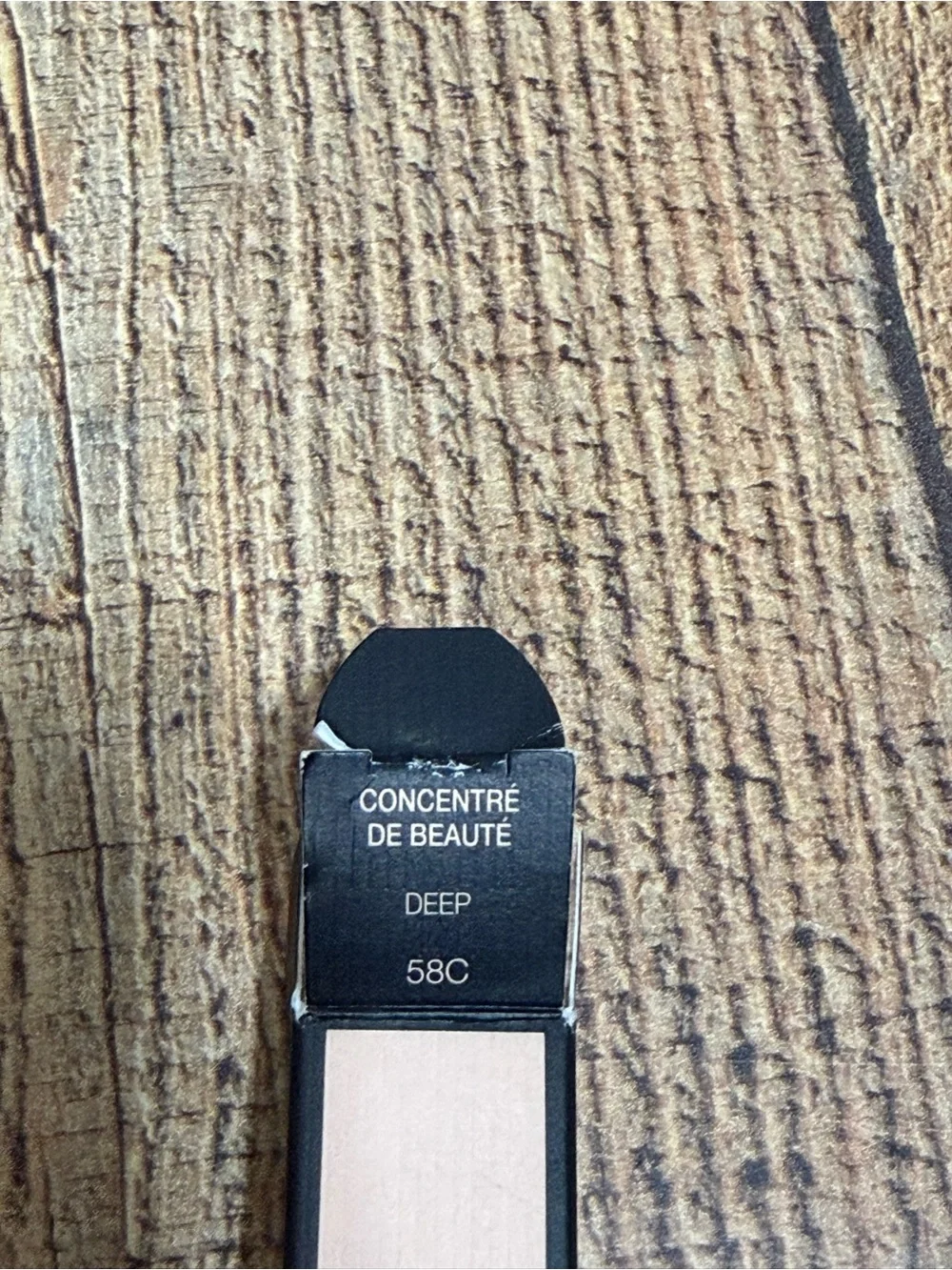 Gucci Concentré de Beauté Multi-Use Longwear Concealer color Deep new in box